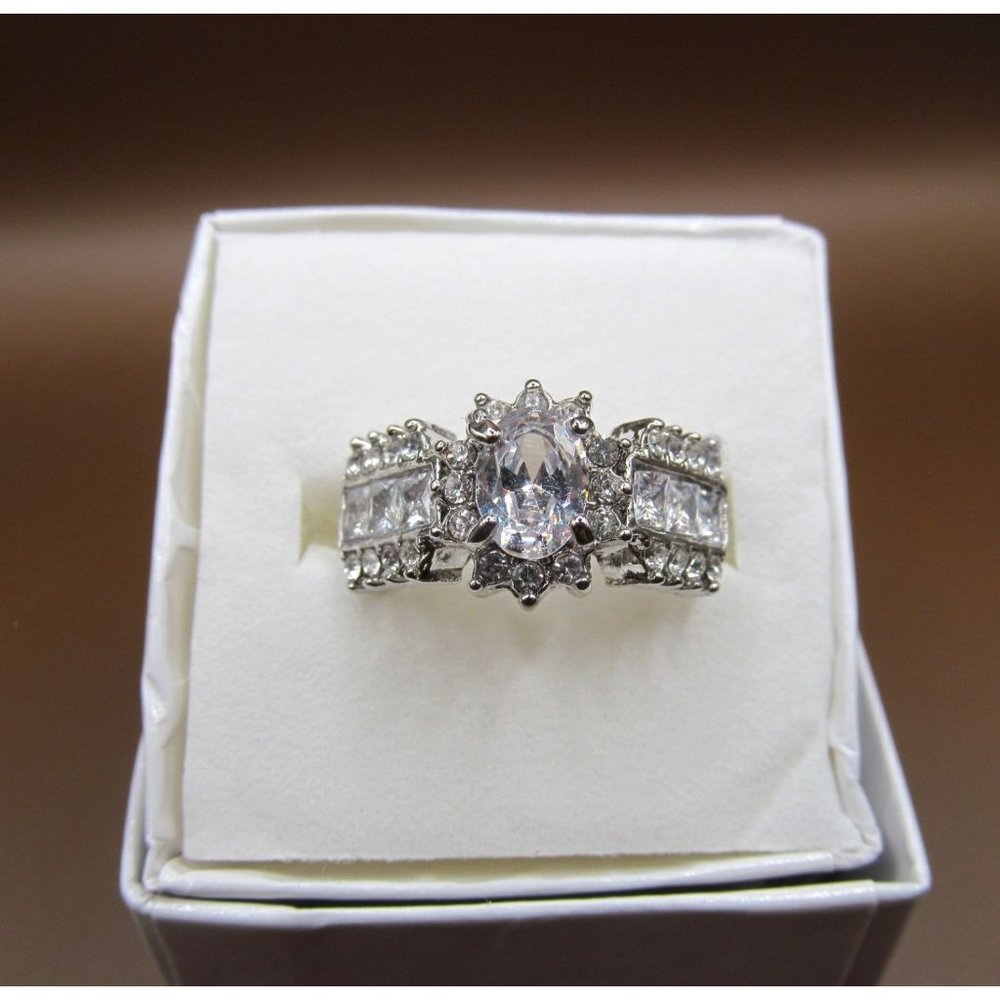 Silver Plate Sparkling Faceted Glass Cocktail Ring Size 9.25